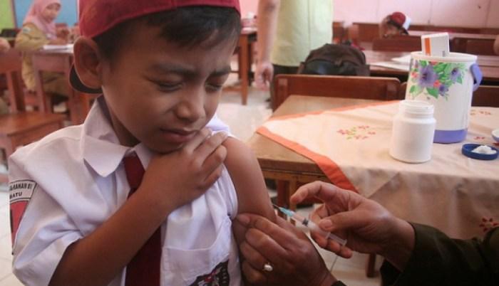Imunisasi campak di puskesmas