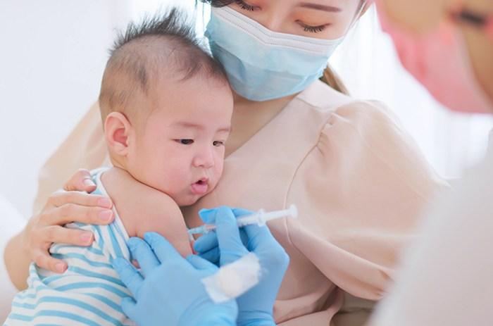 Imunisasi wajib bayi di rumah sakit