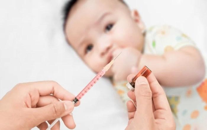 Hielprik vaksin polio imunisasi hepatitis bayi dpt vaccine persen kebal parenting infants hellosehat manfaat efek ketahui waspada hep klinik suntikan Efek samping vaksinasi polio di puskesmas